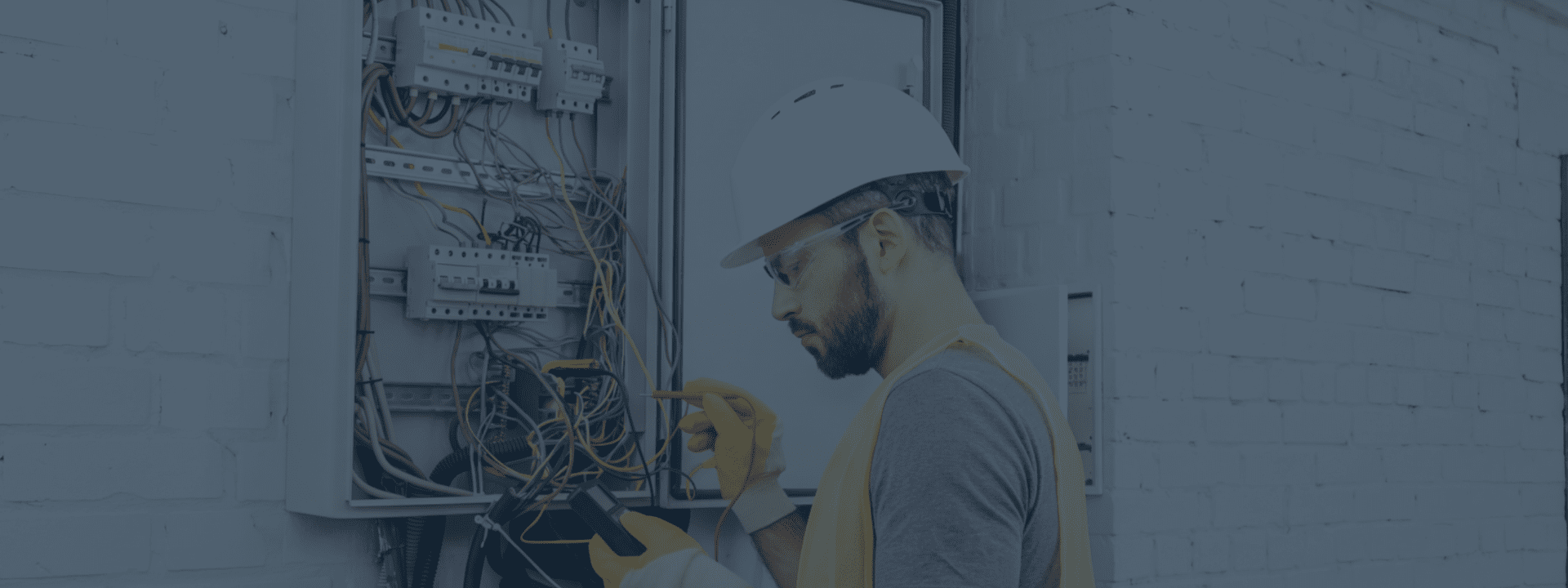 Electricians-Hero-Image.png